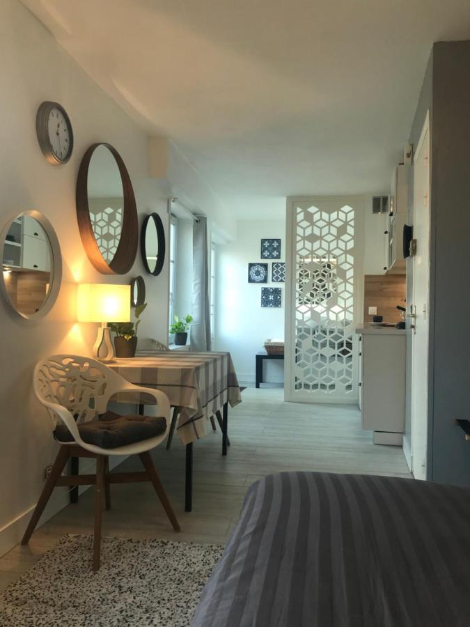 Maison Quatre Freres Лувие Екстериор снимка
